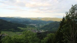 Dieses Bild zeigt eine Webcam-Aufnahme vom Achertal, aufgenommen am Sonntag, den 17.05.2026 um 06:20 Uhr. Die Temperatur betrug 5.7°C.