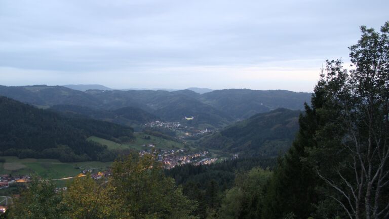 Dieses Bild zeigt eine Webcam-Aufnahme vom Achertal, aufgenommen am Montag, den 26.10.2026 um 17:40 Uhr. Die Temperatur betrug 7.2°C.