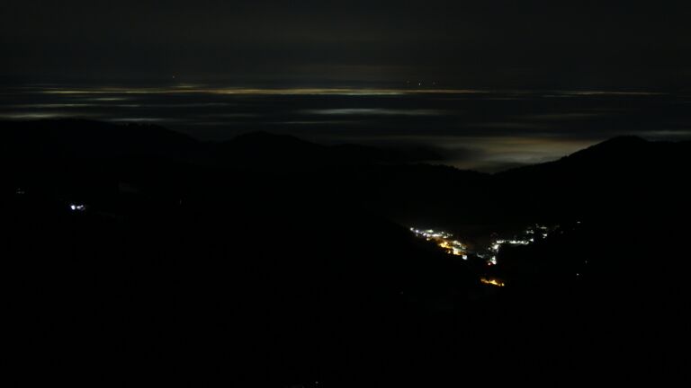 Dieses Bild zeigt eine Webcam-Aufnahme vom Achertal, aufgenommen am Mittwoch, den 21.01.2026 um 03:00 Uhr. Die Temperatur betrug 6°C.