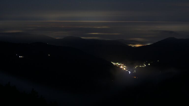 Dieses Bild zeigt eine Webcam-Aufnahme vom Achertal, aufgenommen am Montag, den 29.09.2025 um 06:10 Uhr. Die Temperatur betrug 9.2°C.