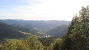 Dieses Bild zeigt eine Webcam-Aufnahme vom Achertal, aufgenommen am Donnerstag, den 15.10.2026 um 16:40 Uhr. Die Temperatur betrug 21.1°C.