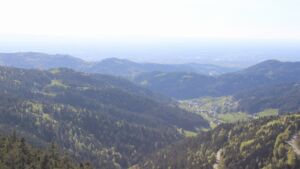 Dieses Bild zeigt eine Webcam-Aufnahme vom Achertal, aufgenommen am Freitag, den 24.04.2026 um 17:40 Uhr. Die Temperatur betrug 14.2°C.