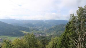 Dieses Bild zeigt eine Webcam-Aufnahme vom Achertal, aufgenommen am Freitag, den 09.10.2026 um 11:30 Uhr. Die Temperatur betrug 9.4°C.