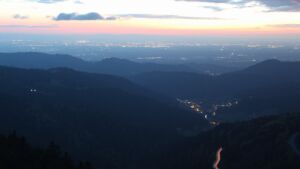 Dieses Bild zeigt eine Webcam-Aufnahme vom Achertal, aufgenommen am Dienstag, den 21.04.2026 um 21:10 Uhr. Die Temperatur betrug 2.4°C.