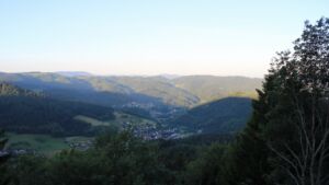 Dieses Bild zeigt eine Webcam-Aufnahme vom Achertal, aufgenommen am Montag, den 15.06.2026 um 06:20 Uhr. Die Temperatur betrug 9.9°C.