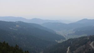 Dieses Bild zeigt eine Webcam-Aufnahme vom Achertal, aufgenommen am Samstag, den 21.03.2026 um 12:20 Uhr. Die Temperatur betrug 4.8°C.