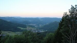 Dieses Bild zeigt eine Webcam-Aufnahme vom Achertal, aufgenommen am Dienstag, den 28.07.2026 um 06:10 Uhr. Die Temperatur betrug 15.9°C.