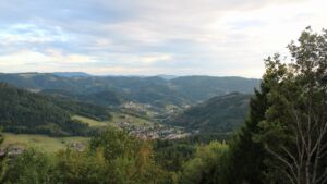 Dieses Bild zeigt eine Webcam-Aufnahme vom Achertal, aufgenommen am Samstag, den 29.08.2026 um 19:30 Uhr. Die Temperatur betrug 19.1°C.