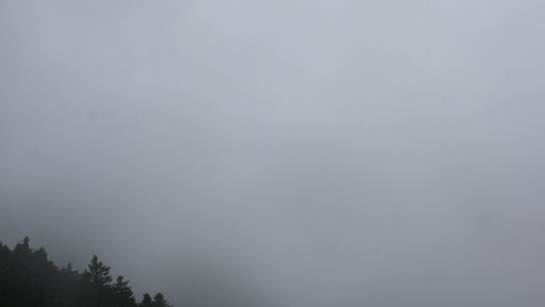Dieses Bild zeigt eine Webcam-Aufnahme vom Achertal, aufgenommen am Donnerstag, den 25.09.2025 um 14:40 Uhr. Die Temperatur betrug 5.2°C.
