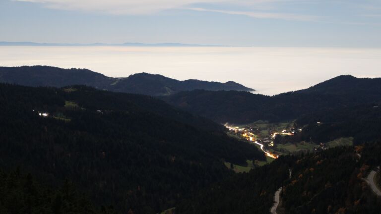 Dieses Bild zeigt eine Webcam-Aufnahme vom Achertal, aufgenommen am Freitag, den 07.11.2025 um 05:40 Uhr. Die Temperatur betrug 8.6°C.