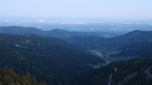 Dieses Bild zeigt eine Webcam-Aufnahme vom Achertal, aufgenommen am Freitag, den 01.05.2026 um 05:30 Uhr. Die Temperatur betrug 5°C.