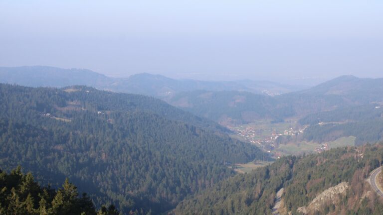 Dieses Bild zeigt eine Webcam-Aufnahme vom Achertal, aufgenommen am Sonntag, den 08.03.2026 um 09:10 Uhr. Die Temperatur betrug 11°C.