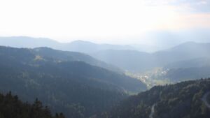 Dieses Bild zeigt eine Webcam-Aufnahme vom Achertal, aufgenommen am Dienstag, den 21.04.2026 um 19:10 Uhr. Die Temperatur betrug 4°C.