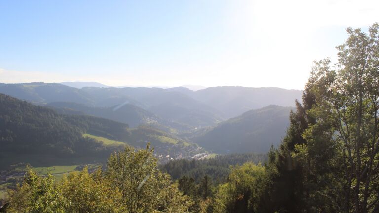 Dieses Bild zeigt eine Webcam-Aufnahme vom Achertal, aufgenommen am Mittwoch, den 14.10.2026 um 17:00 Uhr. Die Temperatur betrug 20.4°C.