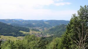 Dieses Bild zeigt eine Webcam-Aufnahme vom Achertal, aufgenommen am Samstag, den 25.07.2026 um 12:40 Uhr. Die Temperatur betrug 26.6°C.