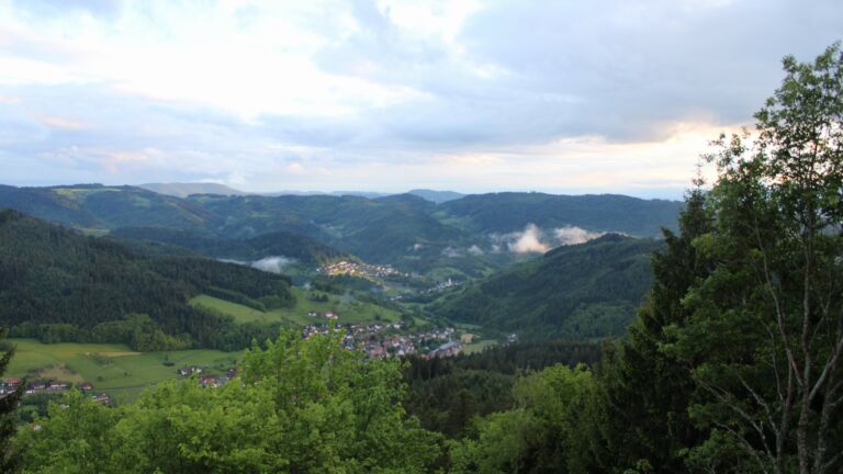 Dieses Bild zeigt eine Webcam-Aufnahme vom Achertal, aufgenommen am Donnerstag, den 14.05.2026 um 20:30 Uhr. Die Temperatur betrug 4.7°C.