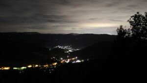 Dieses Bild zeigt eine Webcam-Aufnahme vom Achertal, aufgenommen am Mittwoch, den 09.09.2026 um 00:30 Uhr. Die Temperatur betrug 19.5°C.