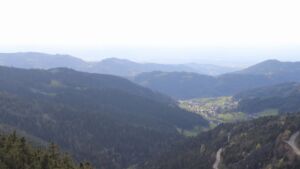 Dieses Bild zeigt eine Webcam-Aufnahme vom Achertal, aufgenommen am Donnerstag, den 16.04.2026 um 18:20 Uhr. Die Temperatur betrug 13.1°C.