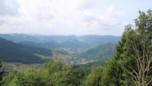 Dieses Bild zeigt eine Webcam-Aufnahme vom Achertal, aufgenommen am Samstag, den 01.08.2026 um 11:50 Uhr. Die Temperatur betrug 21.9°C.