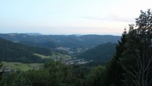Dieses Bild zeigt eine Webcam-Aufnahme vom Achertal, aufgenommen am Montag, den 20.07.2026 um 21:30 Uhr. Die Temperatur betrug 14.6°C.