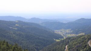 Dieses Bild zeigt eine Webcam-Aufnahme vom Achertal, aufgenommen am Dienstag, den 26.08.2025 um 16:30 Uhr. Die Temperatur betrug 22.4°C.
