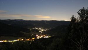 Dieses Bild zeigt eine Webcam-Aufnahme vom Achertal, aufgenommen am Freitag, den 04.09.2026 um 05:30 Uhr. Die Temperatur betrug 17.8°C.