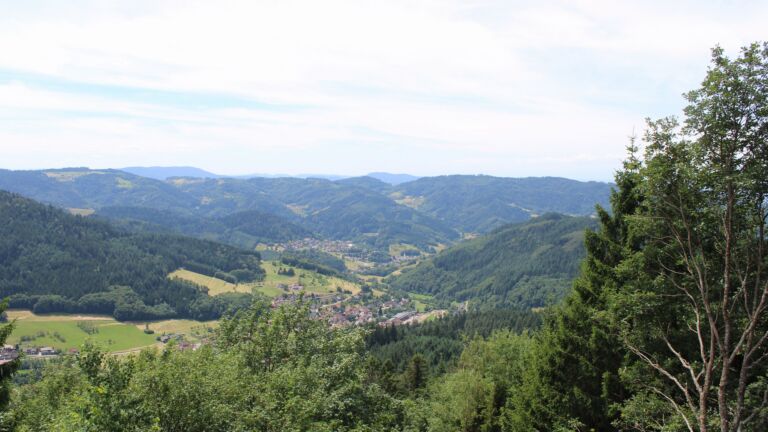 Dieses Bild zeigt eine Webcam-Aufnahme vom Achertal, aufgenommen am Freitag, den 03.07.2026 um 13:30 Uhr. Die Temperatur betrug 22.3°C.
