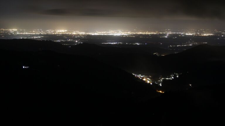 Dieses Bild zeigt eine Webcam-Aufnahme vom Achertal, aufgenommen am Montag, den 17.11.2025 um 23:00 Uhr. Die Temperatur betrug -2.9°C.