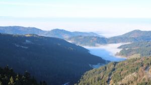 Dieses Bild zeigt eine Webcam-Aufnahme vom Achertal, aufgenommen am Sonntag, den 28.12.2025 um 10:40 Uhr. Die Temperatur betrug 0.2°C.