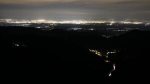 Dieses Bild zeigt eine Webcam-Aufnahme vom Achertal, aufgenommen am Samstag, den 01.11.2025 um 05:50 Uhr. Die Temperatur betrug 11.8°C.