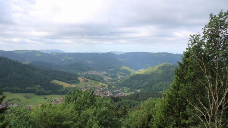 Dieses Bild zeigt eine Webcam-Aufnahme vom Achertal, aufgenommen am Samstag, den 13.06.2026 um 09:10 Uhr. Die Temperatur betrug 14.5°C.
