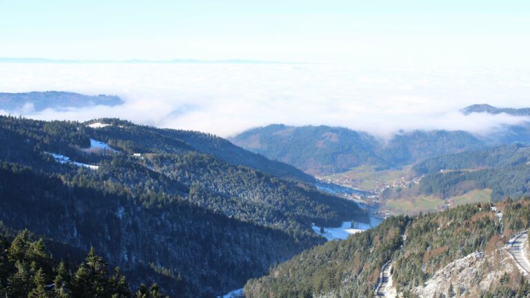 Dieses Bild zeigt eine Webcam-Aufnahme vom Achertal, aufgenommen am Samstag, den 22.11.2025 um 11:40 Uhr. Die Temperatur betrug -3.1°C.