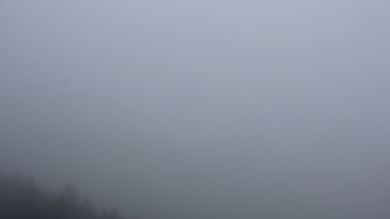 Dieses Bild zeigt eine Webcam-Aufnahme vom Achertal, aufgenommen am Sonntag, den 07.12.2025 um 14:10 Uhr. Die Temperatur betrug 5°C.