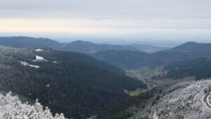 Dieses Bild zeigt eine Webcam-Aufnahme vom Achertal, aufgenommen am Donnerstag, den 27.11.2025 um 08:50 Uhr. Die Temperatur betrug -2.9°C.