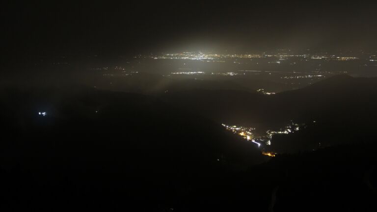 Dieses Bild zeigt eine Webcam-Aufnahme vom Achertal, aufgenommen am Mittwoch, den 11.02.2026 um 21:30 Uhr. Die Temperatur betrug 2.9°C.