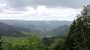 Dieses Bild zeigt eine Webcam-Aufnahme vom Achertal, aufgenommen am Dienstag, den 12.05.2026 um 12:10 Uhr. Die Temperatur betrug 3.5°C.