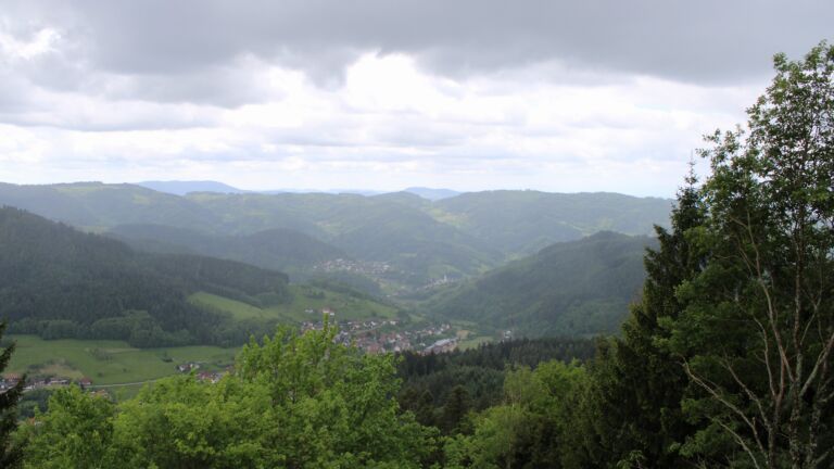 Dieses Bild zeigt eine Webcam-Aufnahme vom Achertal, aufgenommen am Dienstag, den 12.05.2026 um 12:10 Uhr. Die Temperatur betrug 3.5°C.