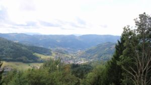 Dieses Bild zeigt eine Webcam-Aufnahme vom Achertal, aufgenommen am Freitag, den 28.08.2026 um 15:00 Uhr. Die Temperatur betrug 20.7°C.