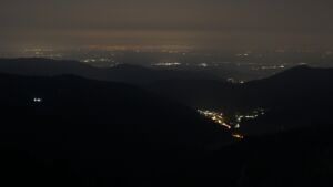 Dieses Bild zeigt eine Webcam-Aufnahme vom Achertal, aufgenommen am Montag, den 09.03.2026 um 05:20 Uhr. Die Temperatur betrug 8.1°C.