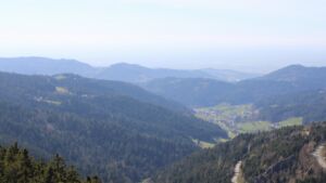 Dieses Bild zeigt eine Webcam-Aufnahme vom Achertal, aufgenommen am Donnerstag, den 09.04.2026 um 16:20 Uhr. Die Temperatur betrug 15.1°C.