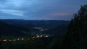 Dieses Bild zeigt eine Webcam-Aufnahme vom Achertal, aufgenommen am Mittwoch, den 13.05.2026 um 05:00 Uhr. Die Temperatur betrug 3.6°C.
