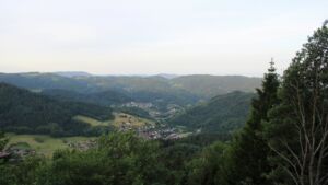 Dieses Bild zeigt eine Webcam-Aufnahme vom Achertal, aufgenommen am Montag, den 08.06.2026 um 06:10 Uhr. Die Temperatur betrug 15.6°C.