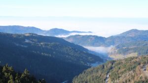 Dieses Bild zeigt eine Webcam-Aufnahme vom Achertal, aufgenommen am Sonntag, den 28.12.2025 um 12:00 Uhr. Die Temperatur betrug 1.3°C.