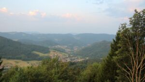 Dieses Bild zeigt eine Webcam-Aufnahme vom Achertal, aufgenommen am Freitag, den 31.07.2026 um 06:30 Uhr. Die Temperatur betrug 24.2°C.