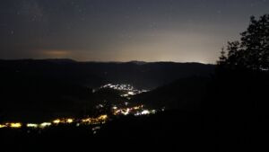 Dieses Bild zeigt eine Webcam-Aufnahme vom Achertal, aufgenommen am Freitag, den 19.06.2026 um 03:00 Uhr. Die Temperatur betrug 25.5°C.