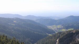 Dieses Bild zeigt eine Webcam-Aufnahme vom Achertal, aufgenommen am Donnerstag, den 12.03.2026 um 15:40 Uhr. Die Temperatur betrug 6.8°C.