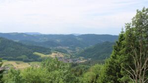 Dieses Bild zeigt eine Webcam-Aufnahme vom Achertal, aufgenommen am Sonntag, den 31.05.2026 um 12:40 Uhr. Die Temperatur betrug 22.8°C.