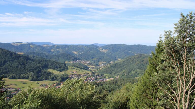 Dieses Bild zeigt eine Webcam-Aufnahme vom Achertal, aufgenommen am Montag, den 13.07.2026 um 09:10 Uhr. Die Temperatur betrug 25.4°C.
