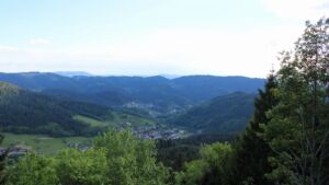 Dieses Bild zeigt eine Webcam-Aufnahme vom Achertal, aufgenommen am Samstag, den 16.05.2026 um 19:00 Uhr. Die Temperatur betrug 11.2°C.