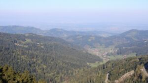 Dieses Bild zeigt eine Webcam-Aufnahme vom Achertal, aufgenommen am Mittwoch, den 22.04.2026 um 08:40 Uhr. Die Temperatur betrug 2.7°C.